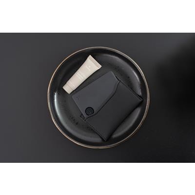 Picture of TILE SLIM with Vegan Leather Card Holder